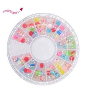 Piedras de cristal y strass uñas 5